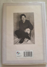 Last inn bildet i Galleri-visningsprogrammet, Bok - En kort veiviser til et lykkelig liv. Bakside.