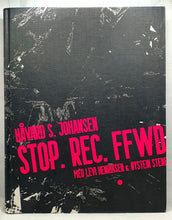 Last inn bildet i Galleri-visningsprogrammet, Stop.Rec.Ffwd er en novellesamling i tegneserieformat. Forside.