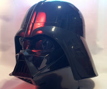Last inn bildet i Galleri-visningsprogrammet, Star Wars karakteren Darth Vader hode i plast for oppbevaring.

