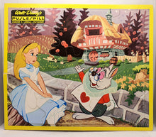 Last inn bildet i Galleri-visningsprogrammet, Retro puslespill Disneys Alice i Eventyrland.
