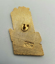 Last inn bildet i Galleri-visningsprogrammet, OL pin utgitt i 1993 - Kongsberg 365 dager igjen. Bakside, mangler lås.
