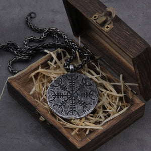 Vegvisir halskjede med rundt anheng.