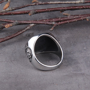 Vikingsmykke. Flott ring med Yggdrasil motiv.