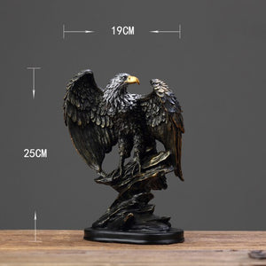 Stor og kraftfull statue av ørn. Med mål. 